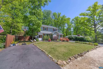 134 W Park Dr, Charlottesville, VA 22901 - Photo 4