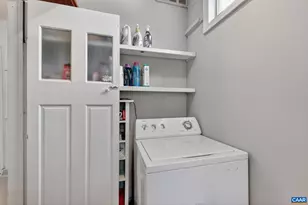 518 NE 8th St, Charlottesville, VA 22902 - Photo 12