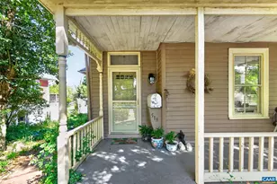 518 NE 8th St, Charlottesville, VA 22902 - Photo 2