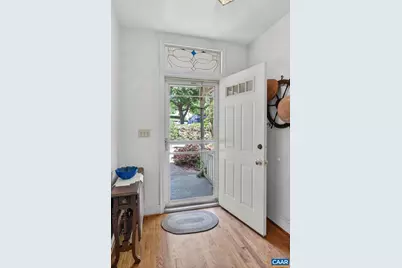 518 NE 8th St, Charlottesville, VA 22902 - Photo 4