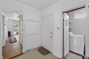 518 NE 8th St, Charlottesville, VA 22902 - Photo 10