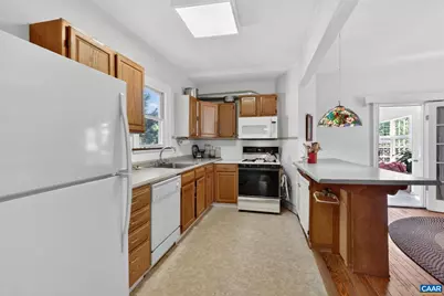 518 NE 8th St, Charlottesville, VA 22902 - Photo 16