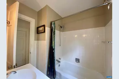 210 W Gordon Ave, Gordonsville, VA 22942 - Photo 8