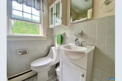 210 W Gordon Ave, Gordonsville, VA 22942 - Photo 12