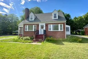 210 W Gordon Ave, Gordonsville, VA 22942 - Photo 1