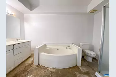405 E King St, Gordonsville, VA 22942 - Photo 14