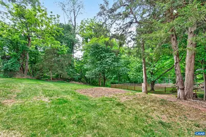 1708 Vermira Pl, Charlottesville, VA 22901 - Photo 28