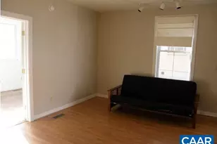 1122 E Market St, Charlottesville, VA 22902 - Photo 4