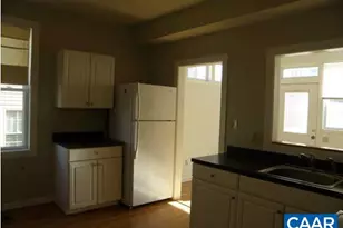 1122 E Market St, Charlottesville, VA 22902 - Photo 2