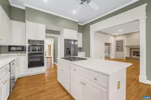 555 Dryden Pl, Charlottesville, VA 22903 - Photo 16