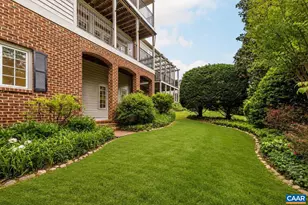 555 Dryden Pl, Charlottesville, VA 22903 - Photo 54