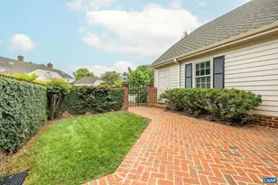 555 Dryden Pl, Charlottesville, VA 22903 - Photo 4