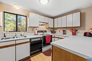 2530 Gillums Ridge Ln, Charlottesville, VA 22903 - Photo 14