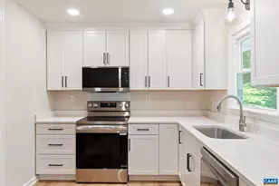309 Crestfield Ct, Charlottesville, VA 22911 - Photo 14