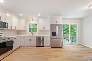309 Crestfield Ct, Charlottesville, VA 22911 - Photo 10