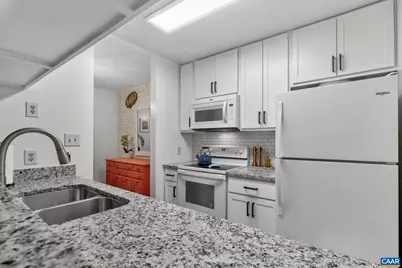 324 South Pantops Dr, Charlottesville, VA 22911 - Photo 16