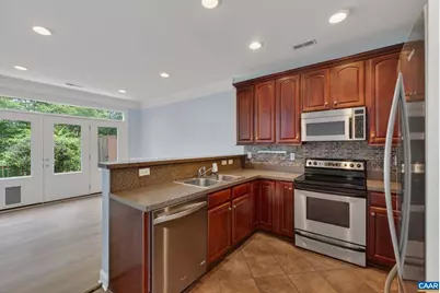 1270 Chatham Rdg, Charlottesville, VA 22901 - Photo 14