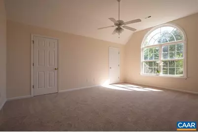 121 Sundrops Ct, Charlottesville, VA 22902 - Photo 12