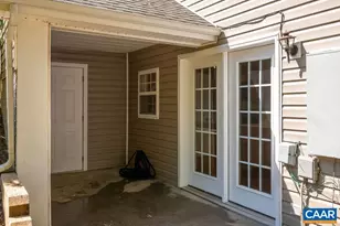 121 Sundrops Ct, Charlottesville, VA 22902 - Photo 2