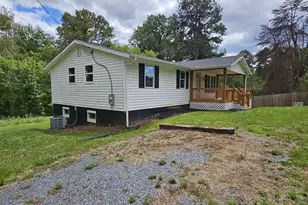 5290 Dixie Hill Rd, Buckingham, VA 23921 - Photo 4