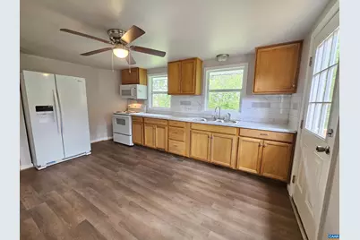 5290 Dixie Hill Rd, Buckingham, VA 23921 - Photo 10