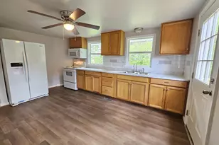 5290 Dixie Hill Rd, Buckingham, VA 23921 - Photo 10