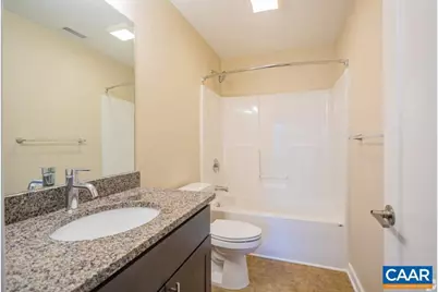 630 Park St #E, Charlottesville, VA 22902 - Photo 8