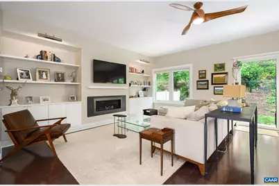 117 Roades Ct, Charlottesville, VA 22902 - Photo 4