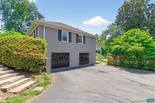 102 Bollingbrook Dr, Charlottesville, VA 22911 - Photo 4
