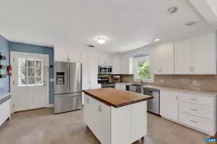 102 Bollingbrook Dr, Charlottesville, VA 22911 - Photo 14