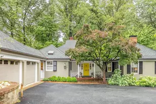 1415 Blue Ridge Rd, Charlottesville, VA 22903 - Photo 2
