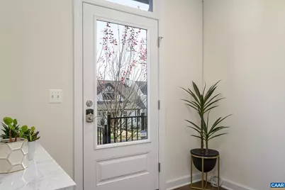 735 Lochlyn Hill Dr, Charlottesville, VA 22902 - Photo 2
