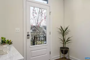 735 Lochlyn Hill Dr, Charlottesville, VA 22902 - Photo 2