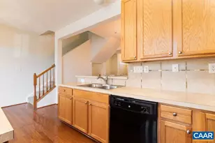2138 Lockwood Dr, Charlottesville, VA 22911 - Photo 10