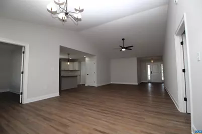 179 Langley Dr, Waynesboro, VA 22980 - Photo 4