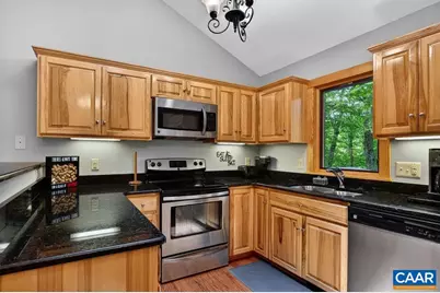 17 Pine Siskin Ln, Roseland, VA 22967 - Photo 10