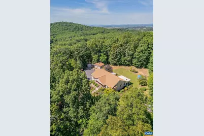 34 Look Up Ln, Waynesboro, VA 22980 - Photo 4
