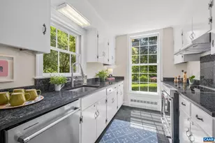 1721 Yorktown Dr, Charlottesville, VA 22901 - Photo 10