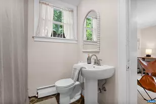 1721 Yorktown Dr, Charlottesville, VA 22901 - Photo 16