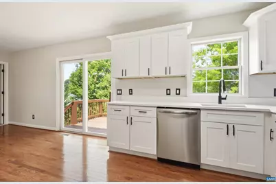 31 Hillandale Dr, Staunton, VA 24401 - Photo 8