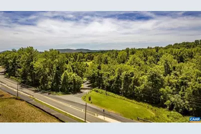 828B Wesley Ln #UNIT B, Charlottesville, VA 22911 - Photo 14