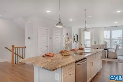 828B Wesley Ln #UNIT B, Charlottesville, VA 22911 - Photo 4