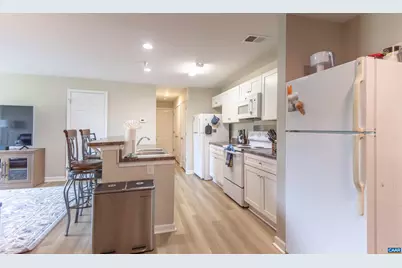 122 Yellowstone Dr #208, Charlottesville, VA 22903 - Photo 6