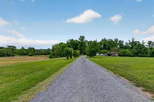 2026 Banton Shop Rd, Dillwyn, VA 23936 - Photo 34
