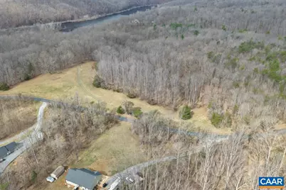 426 Burgess Rd, Madison Heights, VA 24572 - Photo 4