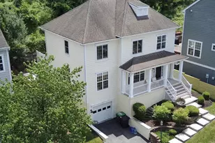 1102 St Charles Ct, Charlottesville, VA 22901 - Photo 2