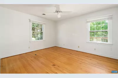 112 Bollingbrook Dr, Charlottesville, VA 22911 - Photo 4