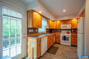459 Lakeland Ln, Faber, VA 22938 - Photo 14