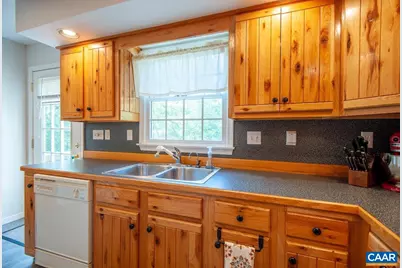 459 Lakeland Ln, Faber, VA 22938 - Photo 16
