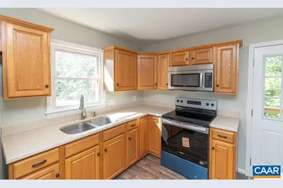 102 Dorset Ct, Charlottesville, VA 22911 - Photo 10